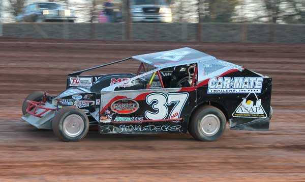 Jeremiah Shingledecker in the 37MD